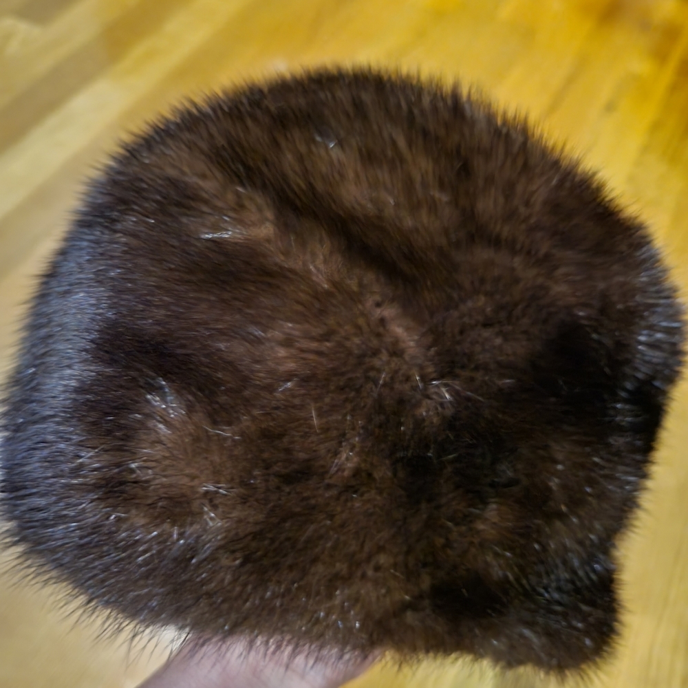 VINTAGE SAKS FIFTH AVENUE  BROWN MINK CAP